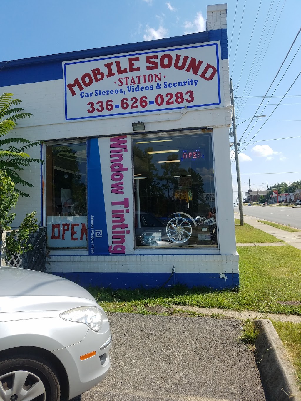 Mobile Sound Station | 1100 N Fayetteville St, Asheboro, NC 27203, USA | Phone: (336) 626-0283