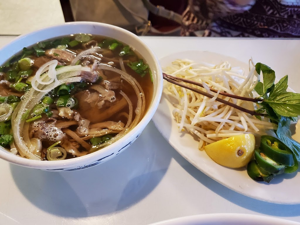 Phở Bác Hoa Viet | 7600 Greenhaven Dr Suite 9, Sacramento, CA 95831, USA | Phone: (916) 393-0138