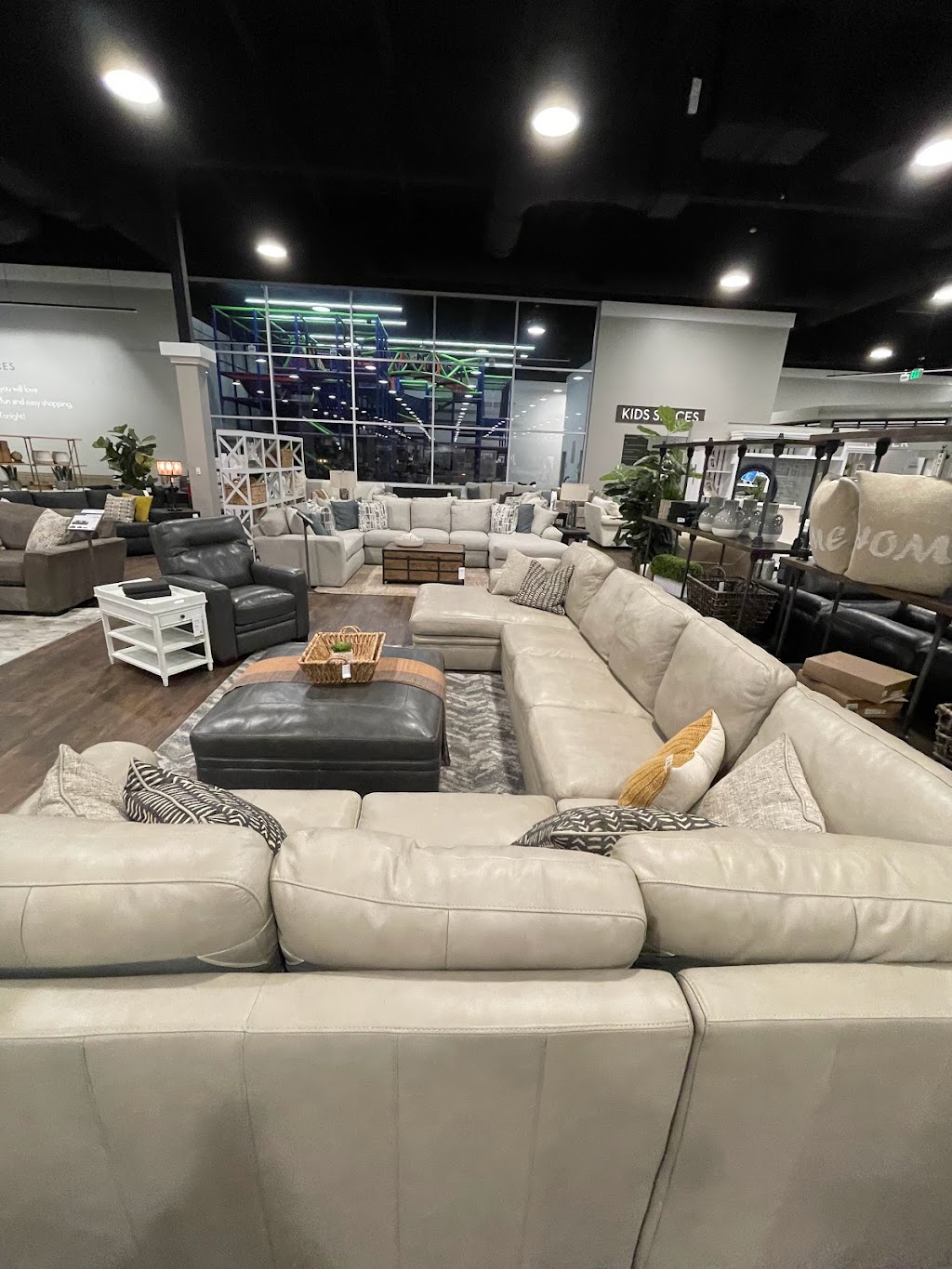 Living Spaces | 1851 Freedom Wy, Roseville, CA 95678, USA | Phone: (877) 266-7300