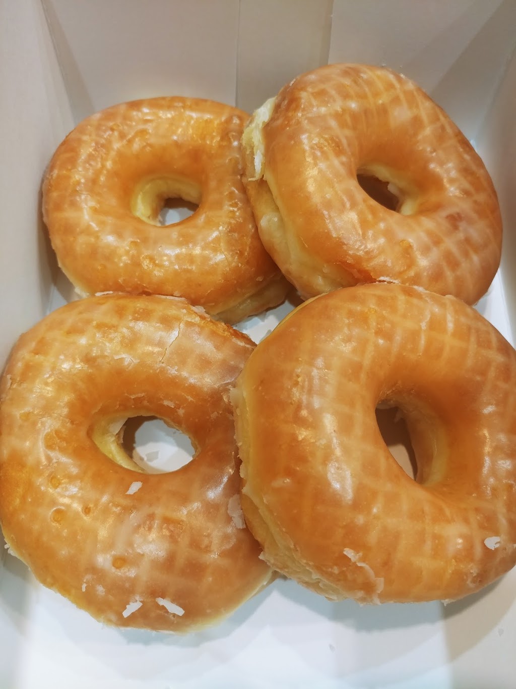 Tasty cream donuts | 13505 US-90 Ste A, Boutte, LA 70039, USA | Phone: (210) 763-9615