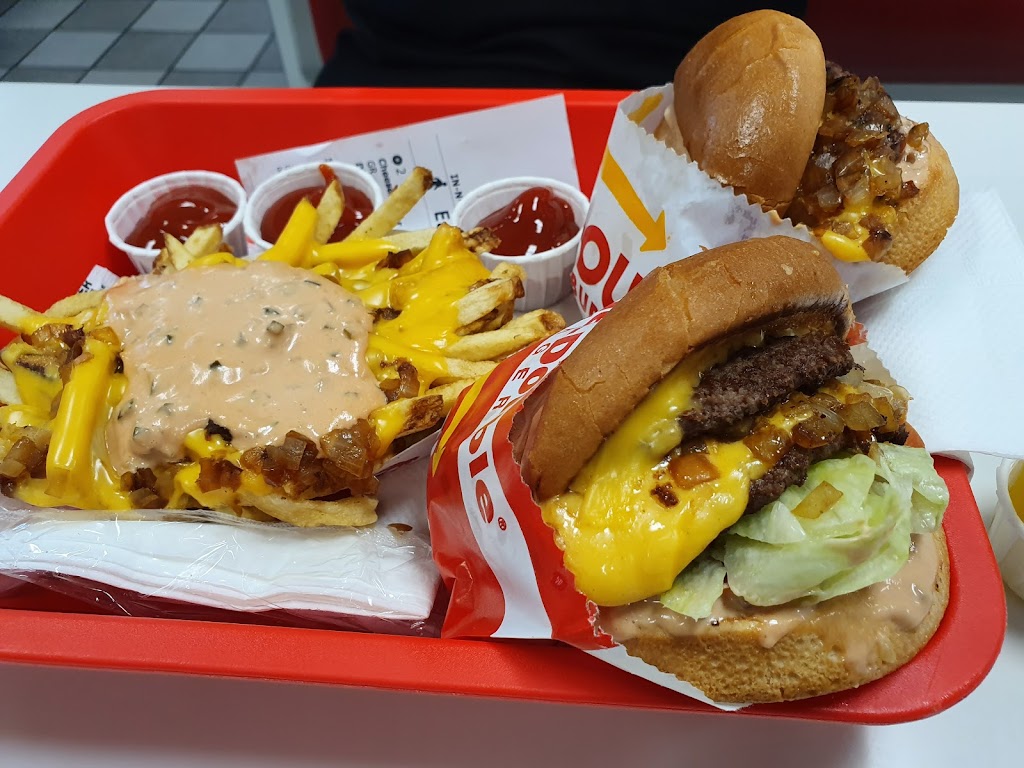 In-N-Out Burger | 1180 S Harbor Blvd, Fullerton, CA 92832, USA | Phone: (800) 786-1000