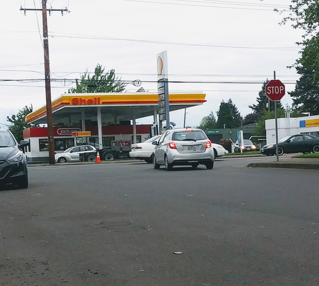 Jacksons Food Stores, Shell Gas & Car Wash | 5524 SE 82nd Ave, Portland, OR 97266, USA | Phone: (503) 777-5376