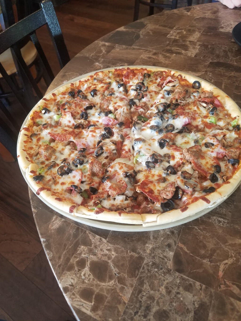 Gambinos Pizza | 339 S 1st St, Colwich, KS 67030, USA | Phone: (316) 796-1121