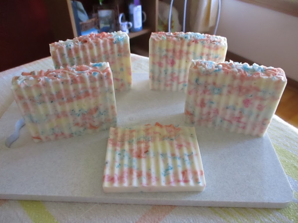 Peggis Handcrafted Soaps | 804 Deer Path Ln, Elwood, IL 60421, USA | Phone: (815) 582-0084