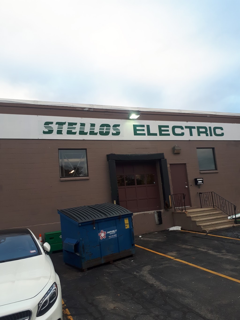 Stellos Electric Supply Inc | 125 Northeastern Blvd # 1, Nashua, NH 03062, USA | Phone: (603) 882-3126