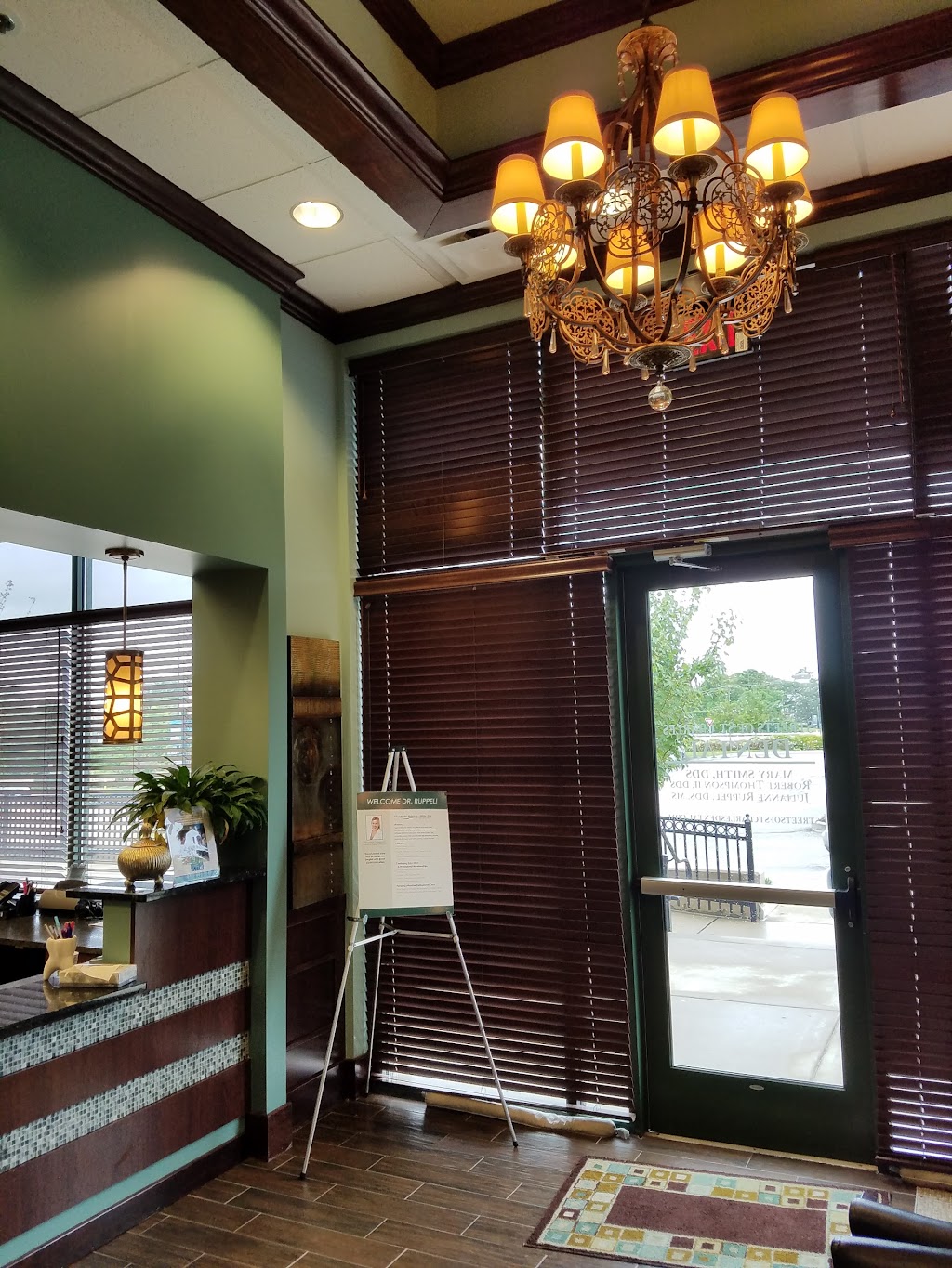 Streets of St. Charles Dental | 1520 S 5th St Suite 103, St Charles, MO 63303, USA | Phone: (636) 493-6494