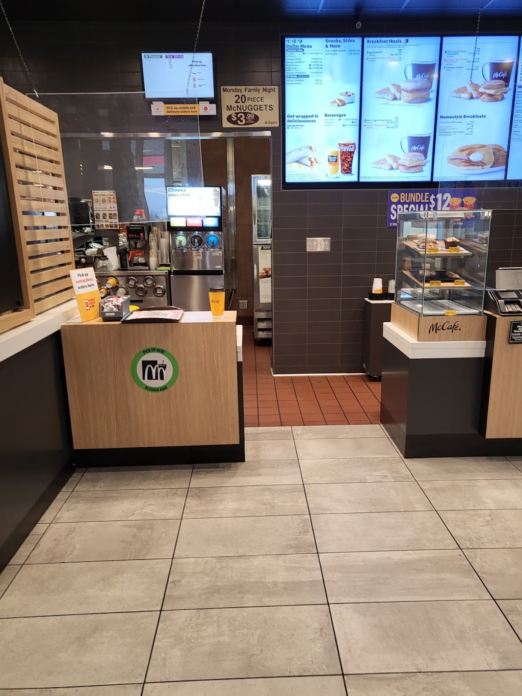 McDonalds | 102 Badger Rd Hwy, 45, Kewaskum, WI 53040, USA | Phone: (262) 626-8467