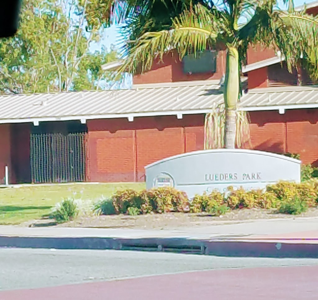 Lueders Park Community Center | 1500 Rosecrans Ave, Compton, CA 90221, USA | Phone: (310) 638-4821