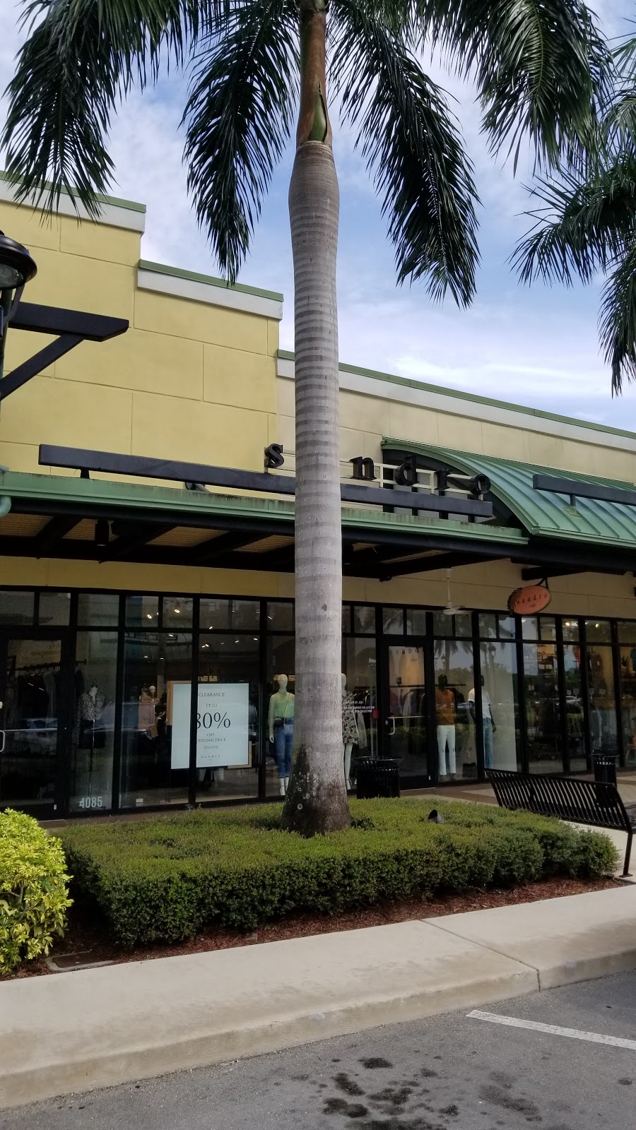 Sandro Sawgrass Outlet | 12801 W Sunrise Blvd Space #4080, Sunrise, FL 33323, USA | Phone: (954) 233-6739