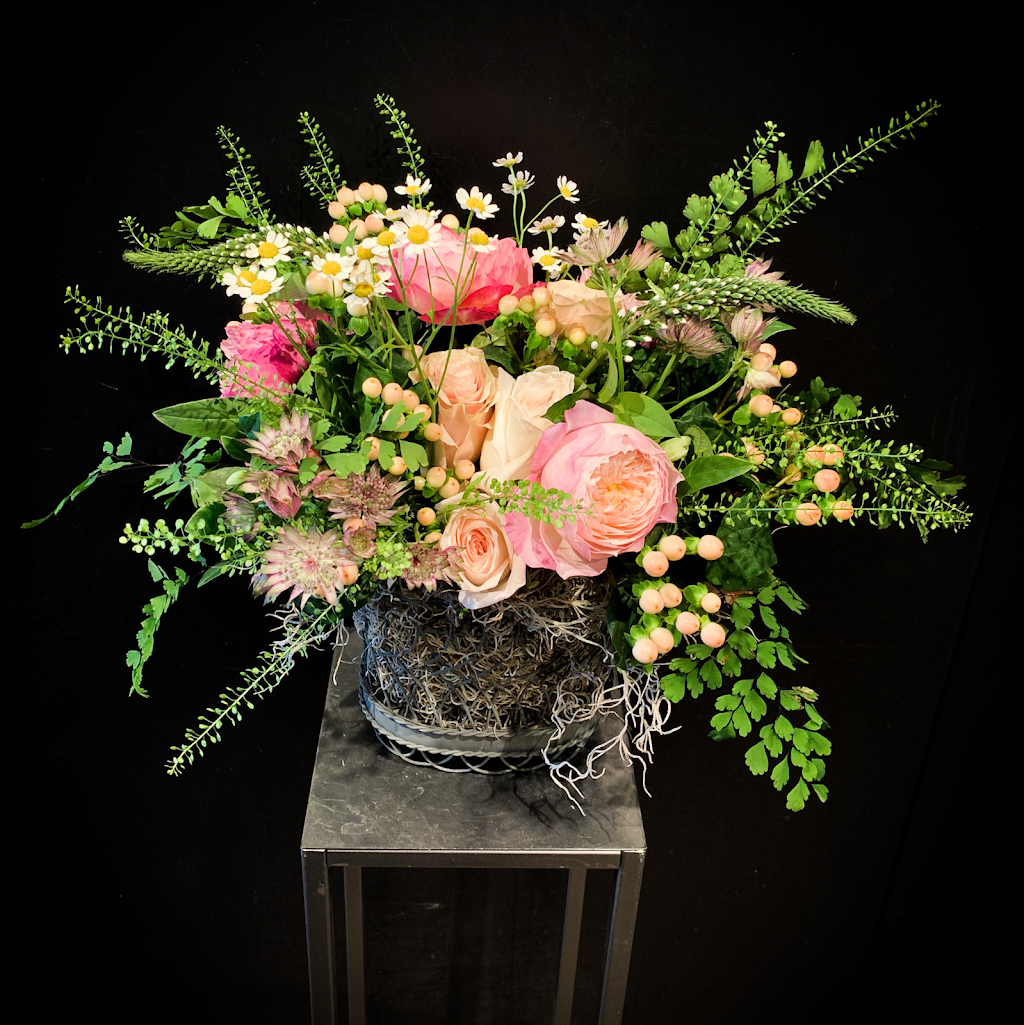 Garden Delights Fine Florist | 2179 Hillsboro Rd, Franklin, TN 37069, USA | Phone: (615) 599-9950