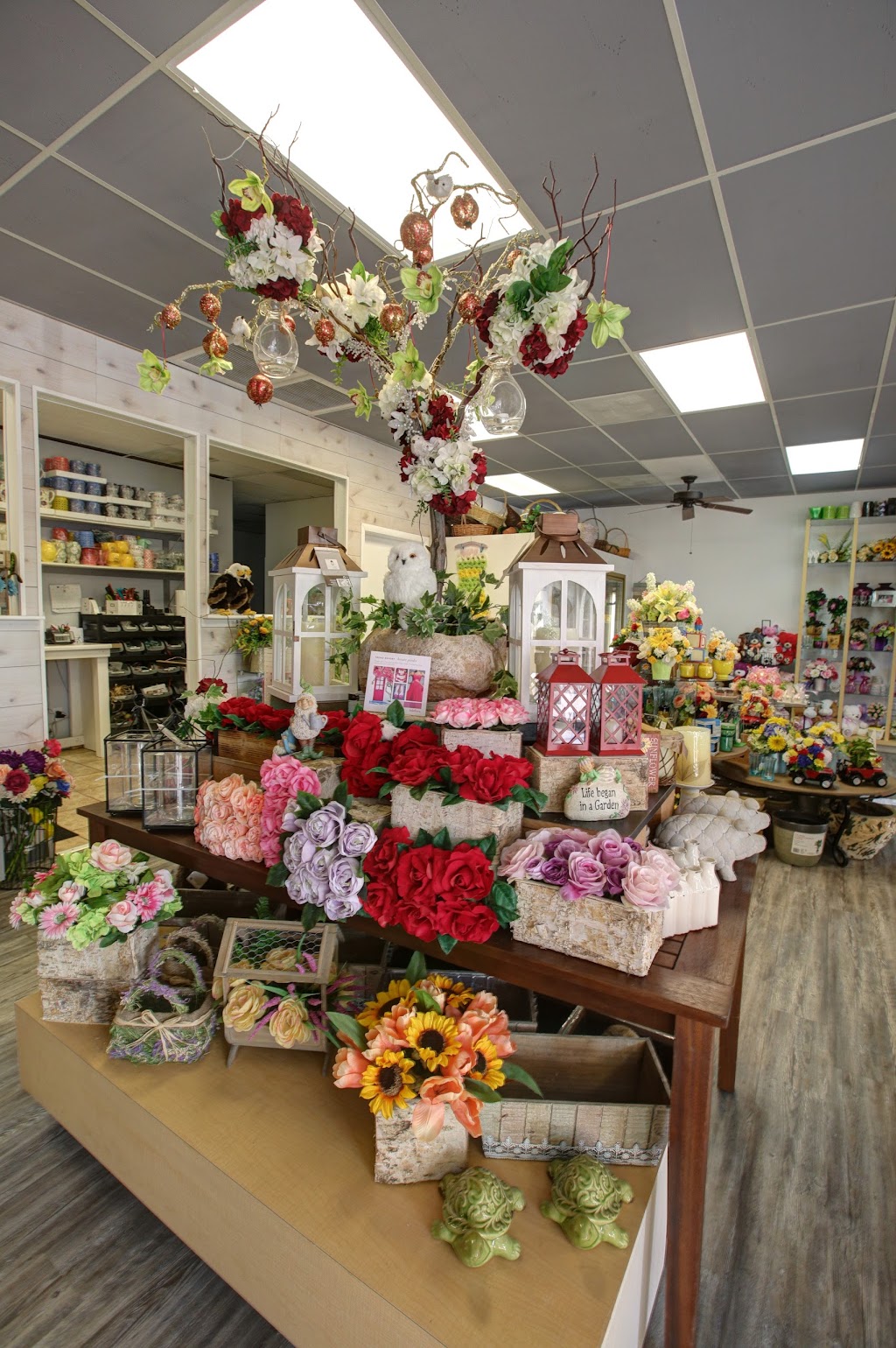 Bloomers Flower & Gift Shop | 1530 N Country Club Dr #7, Mesa, AZ 85201, USA | Phone: (480) 649-5504