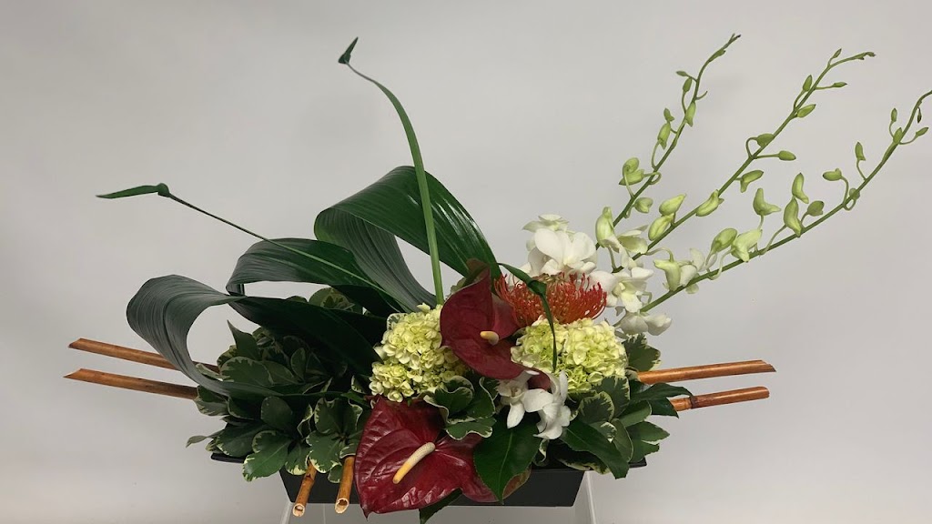 Misty-Dawn’s Custom Floral Designs LLC | 14580 Prairiegrass Dr NW, Prior Lake, MN 55372, USA | Phone: (612) 406-1155