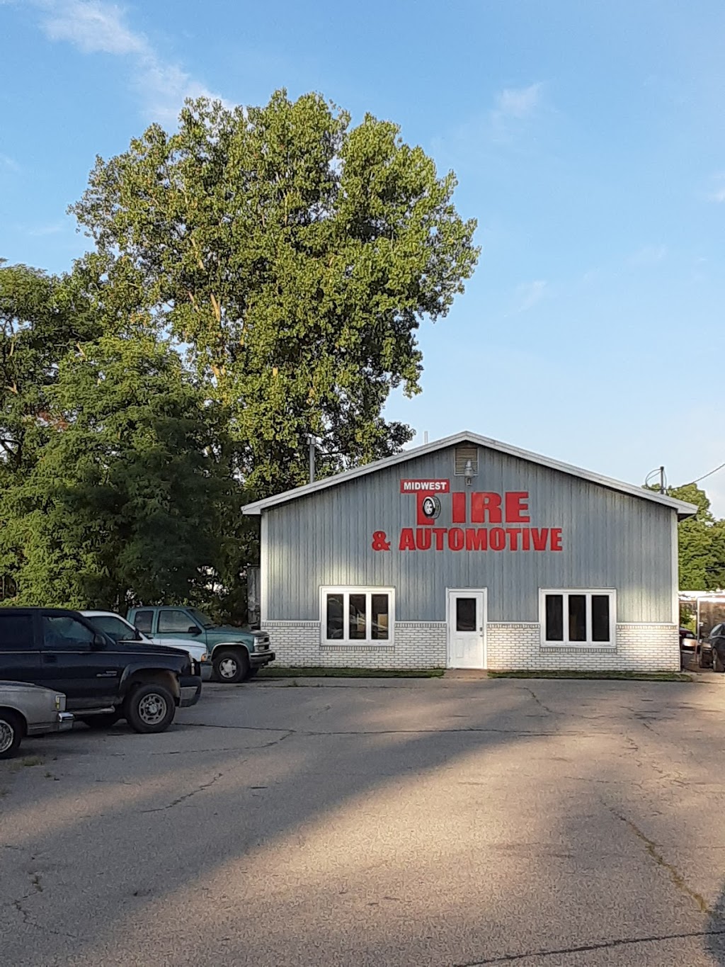 Midwest Tire and Automotive | 995 N Lake St, Warsaw, IN 46580, USA | Phone: (574) 269-9250