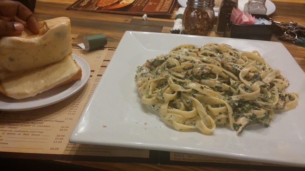 Padrino’s II Italian Restaurant | 18035 Dumfries Shopping Plaza, Dumfries, VA 22026, USA | Phone: (703) 221-2188