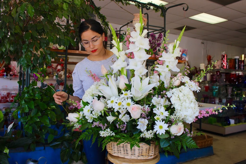 Happy Rose Florist | 475 N Lake Ave, Pasadena, CA 91101, USA | Phone: (626) 440-0903