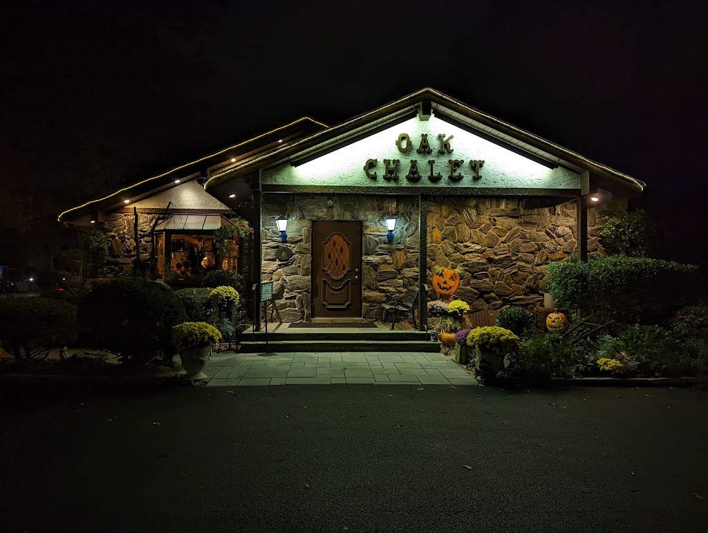 Oak Chalet | 1940 Bellmore Ave, Bellmore, NY 11710, USA | Phone: (516) 826-1700