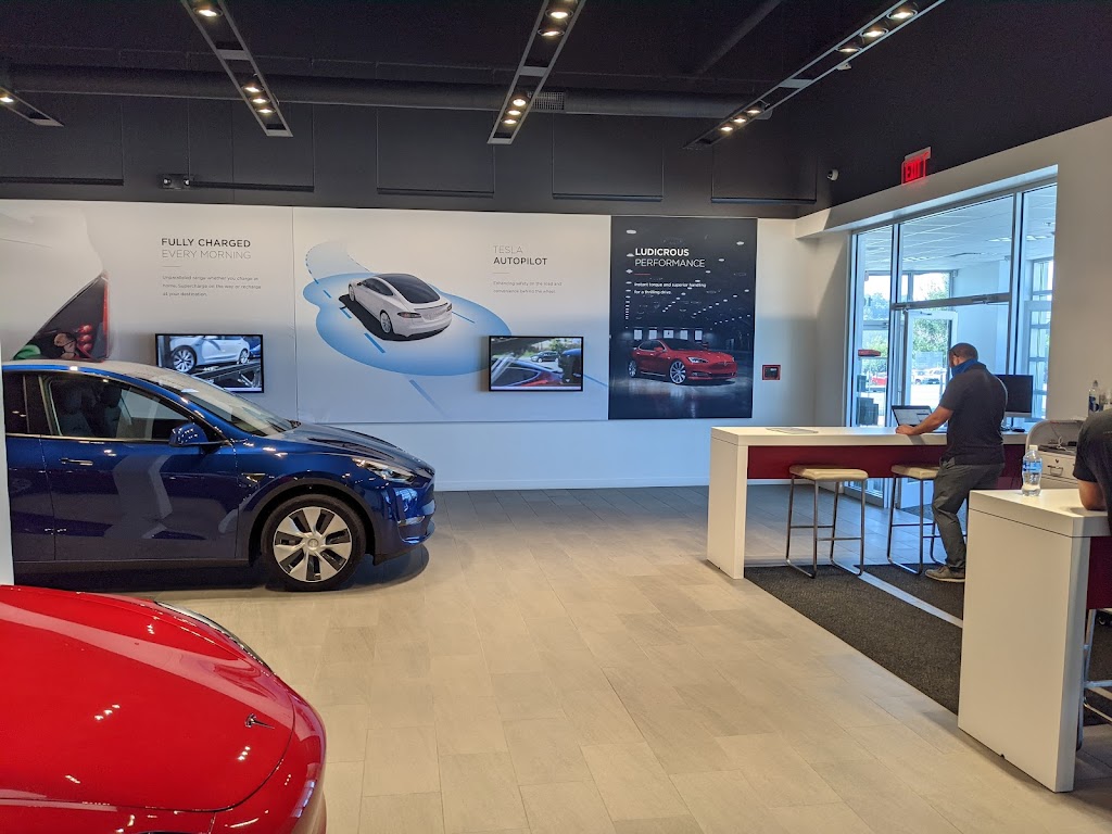 Tesla | 16955 Chesterfield Airport Rd, Chesterfield, MO 63005, USA | Phone: (314) 872-9946