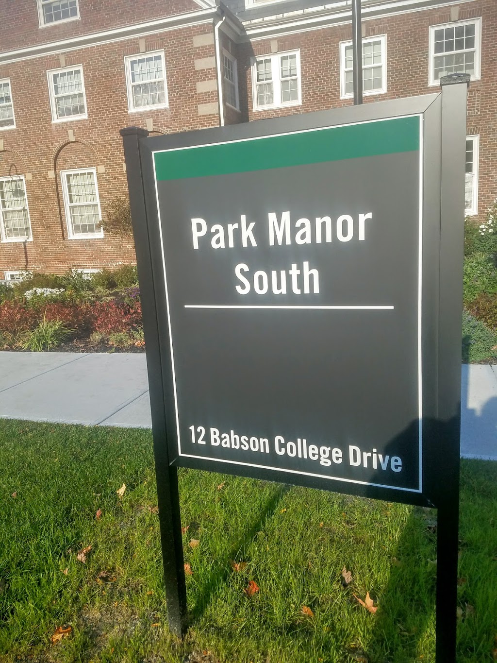 Park Manor South | 12 Babson College Drive, Wellesley, MA 02482, USA | Phone: (781) 235-1200