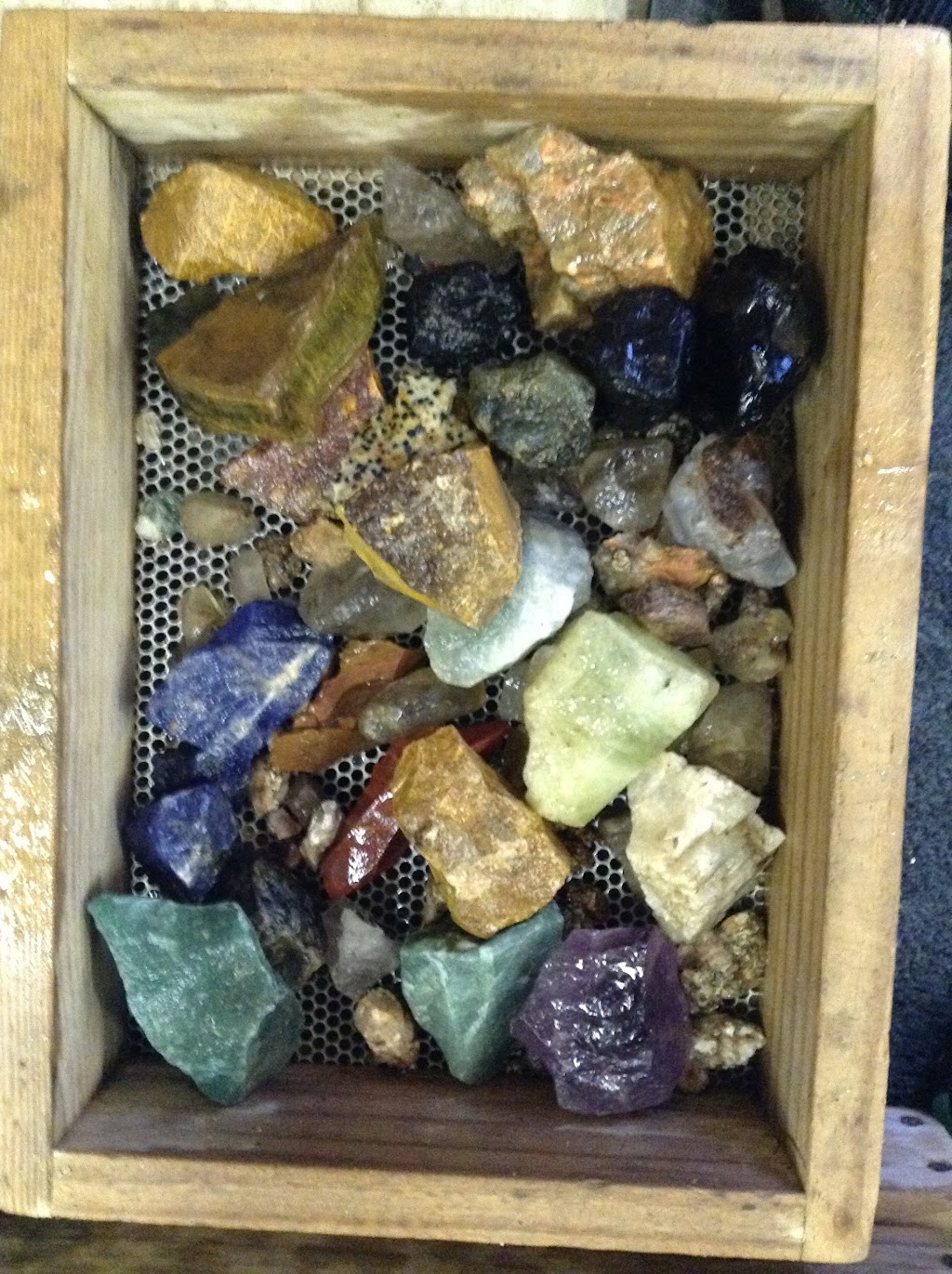 Lucky Lake Gem Mine | 4125 Harpers Mill Rd, McKenney, VA 23872, USA | Phone: (804) 478-5468