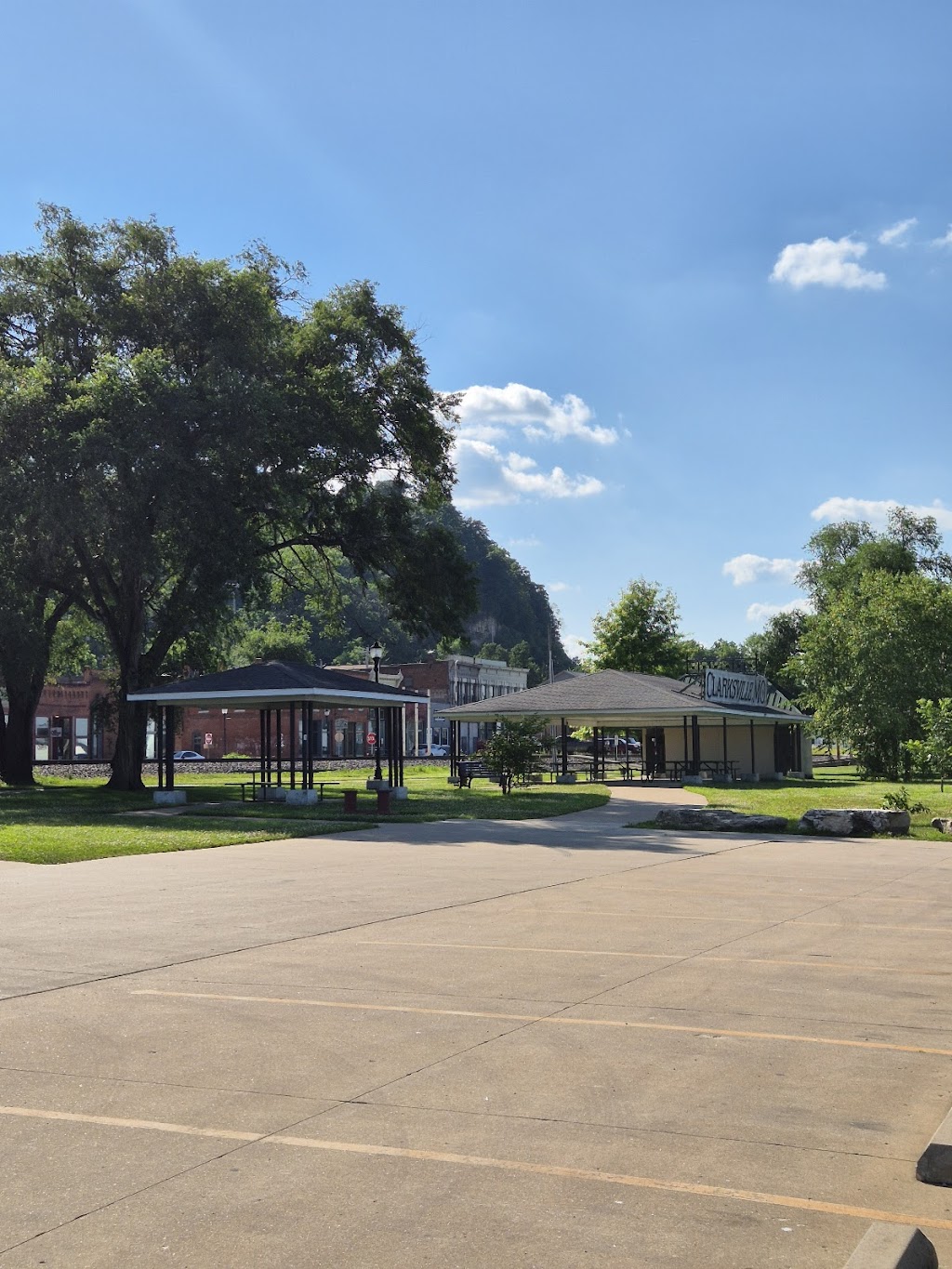Clarksville Riverfront Park | Clarksville, MO 63336, USA | Phone: (573) 242-3336