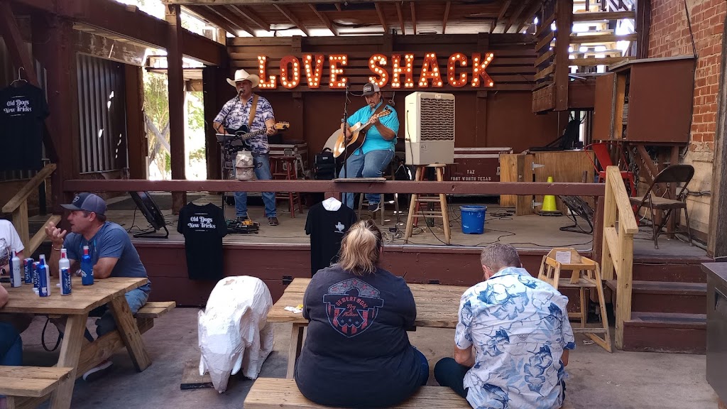 Love Shack | 110 E Exchange Ave, Fort Worth, TX 76164, USA | Phone: (817) 740-8812