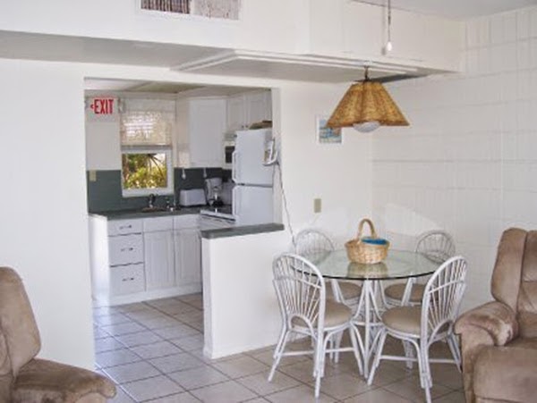 West Wind Apartments | 408 S Casey Key Rd, Nokomis, FL 34275, USA | Phone: (800) 449-5411