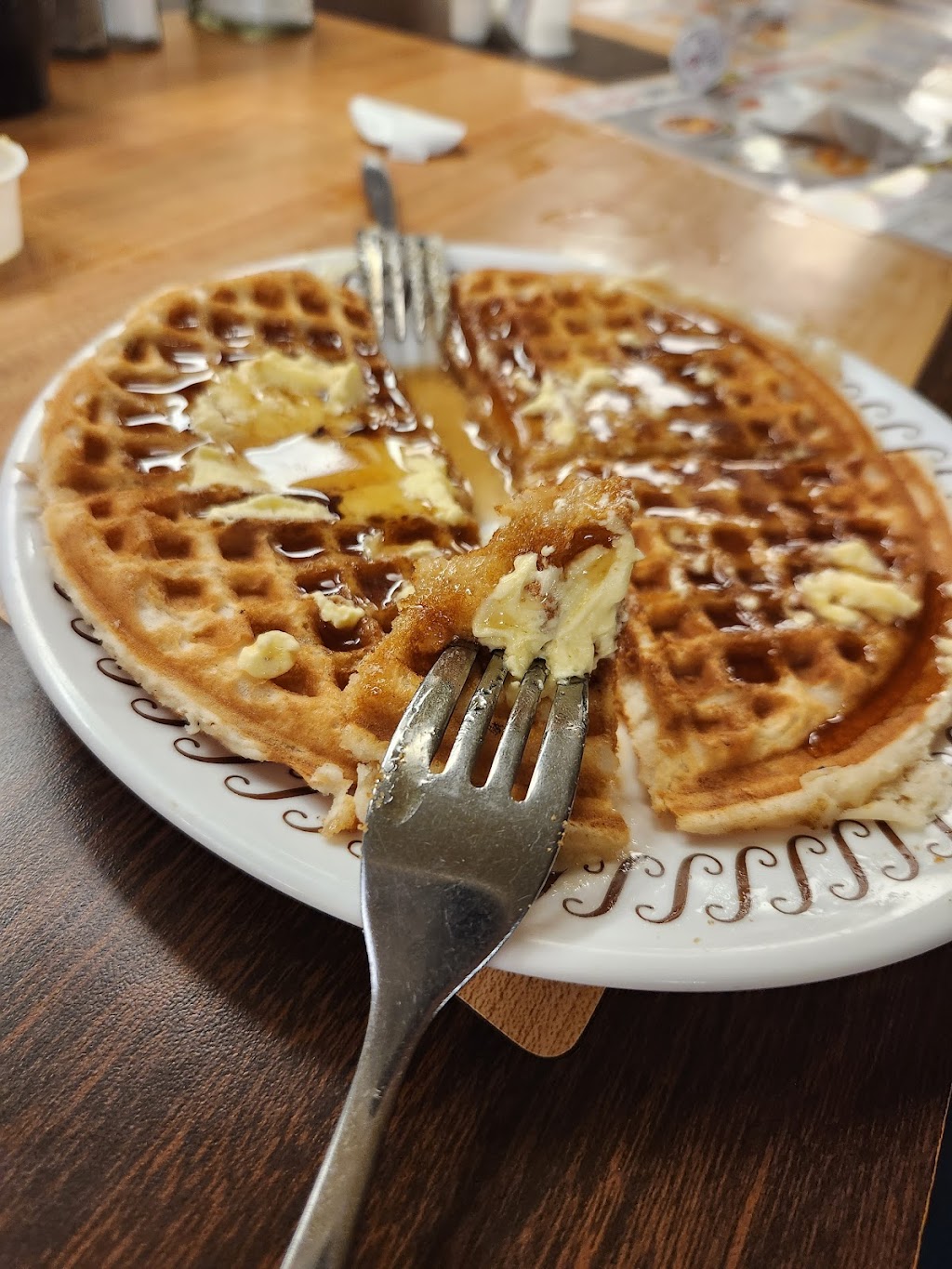Waffle House | 64 Broadway St, Dry Ridge, KY 41035, USA | Phone: (859) 824-5903