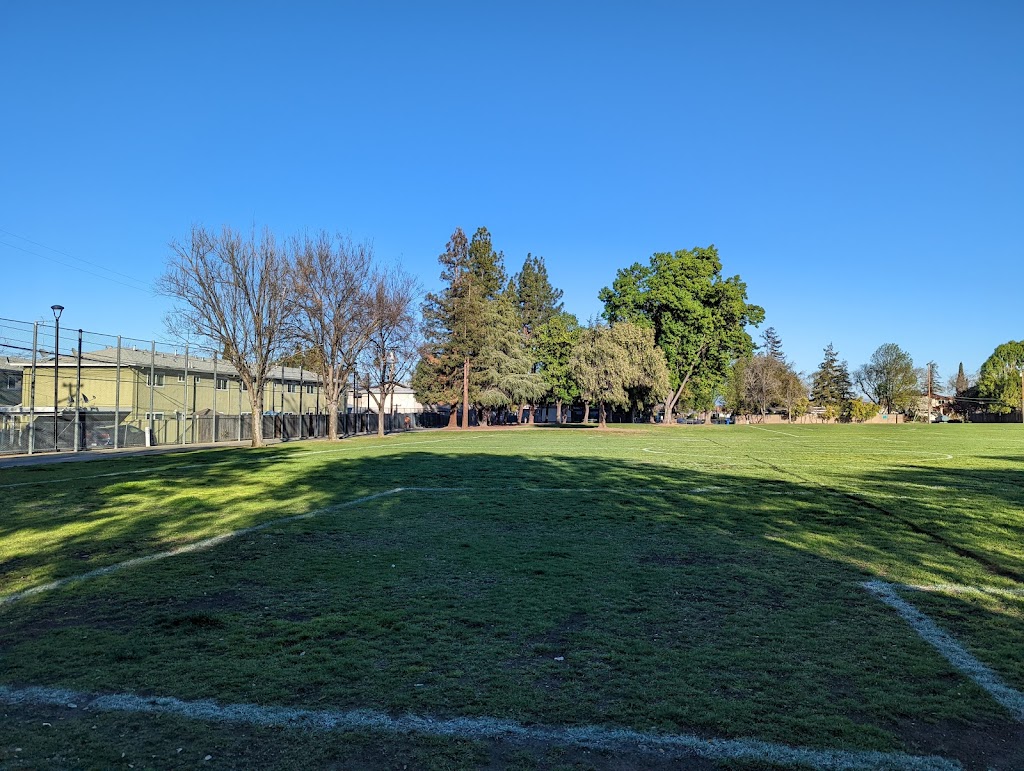 Creekside Park | 10455 Miller Ave, Cupertino, CA 95014, USA | Phone: (408) 777-3120
