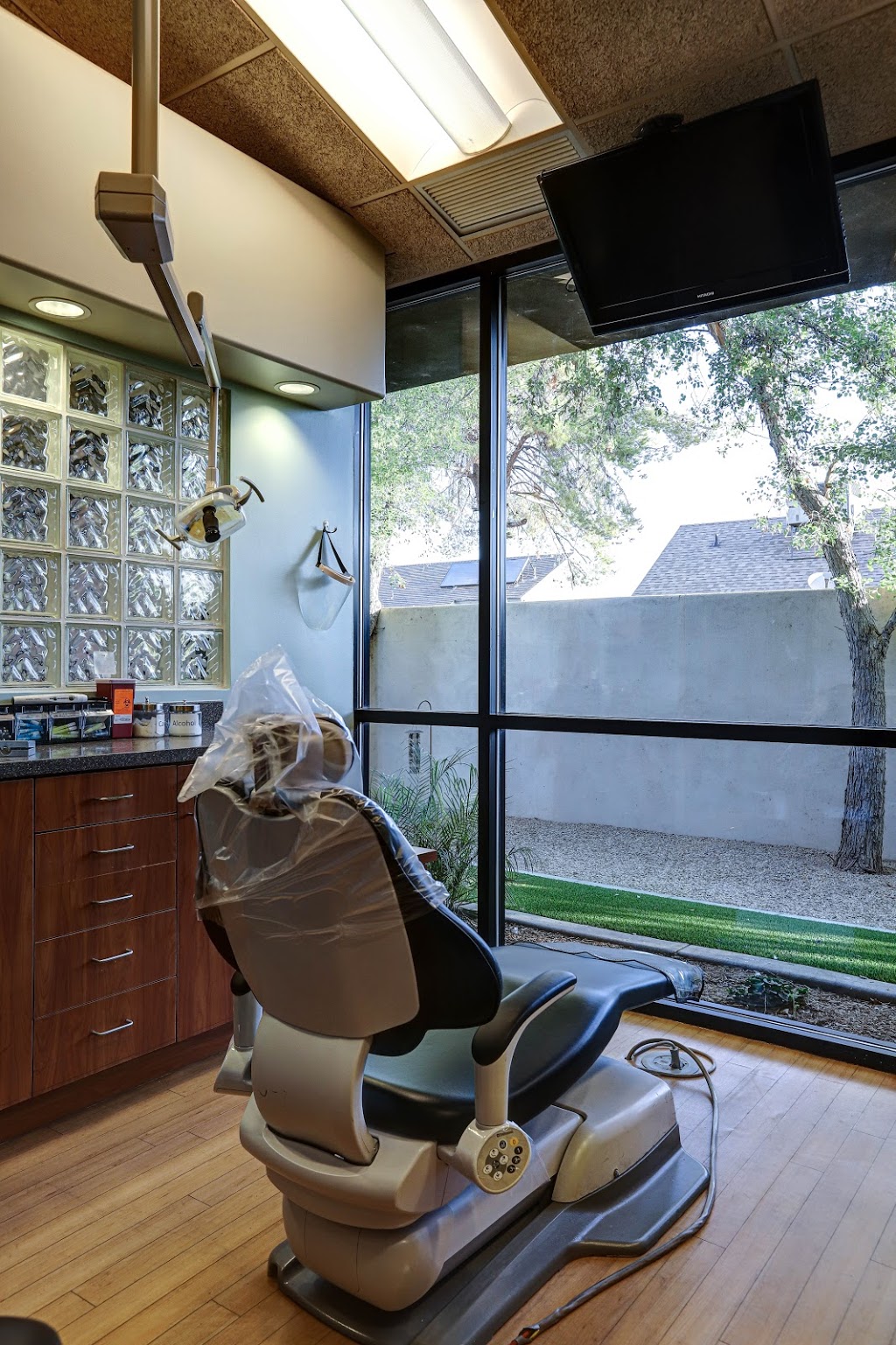 Jones Family Dentistry | 7350 S McClintock Dr #102, Tempe, AZ 85283, USA | Phone: (480) 831-9874