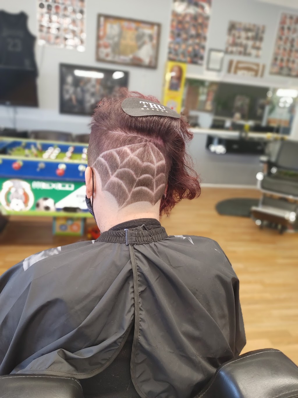 Chuckys barbershop | 17130 Main St, Hesperia, CA 92345, USA | Phone: (760) 995-3070