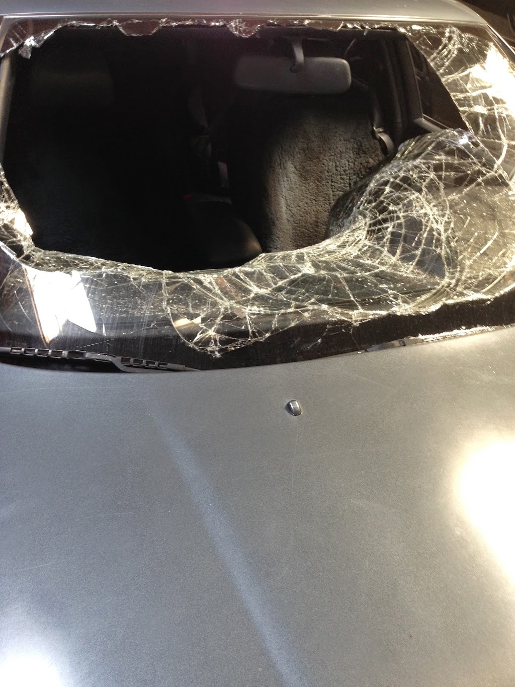 Finest Auto Glass Mobile Service | 2011 17th St, Oakland, CA 94606, USA | Phone: (510) 866-9833