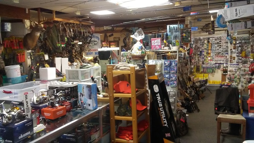 Captain Bobs Outdoors Store | 10295 Main St #6, Clarence, NY 14031, USA | Phone: (716) 407-3021