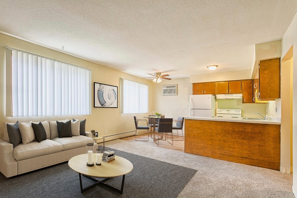 Village Manor Apartments | 2327 11th Ave E, North St Paul, MN 55109, USA | Phone: (651) 770-6296