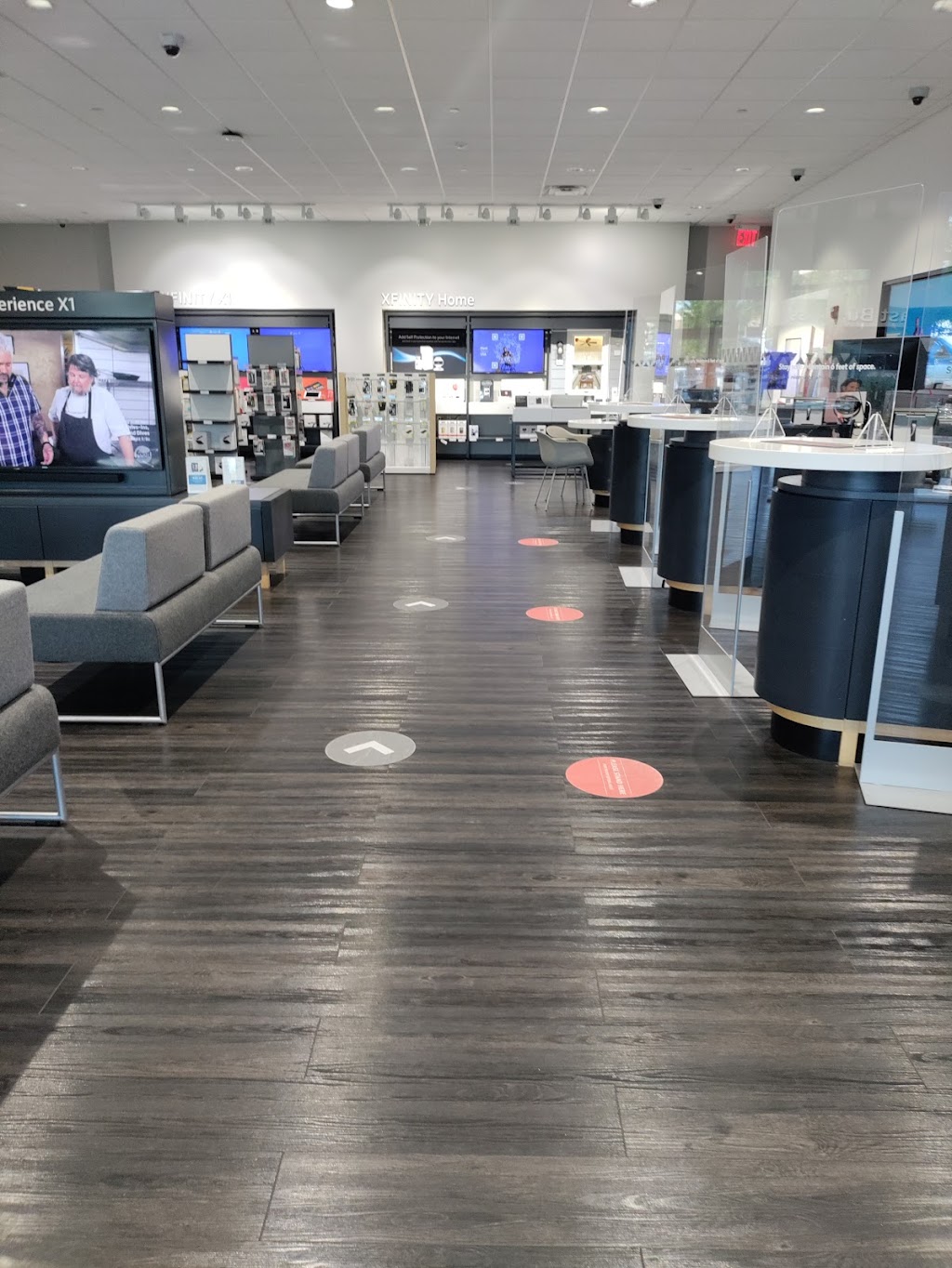 Xfinity Store by Comcast | 217 Indian Lake Blvd Suite 950, Hendersonville, TN 37075, USA | Phone: (800) 934-6489