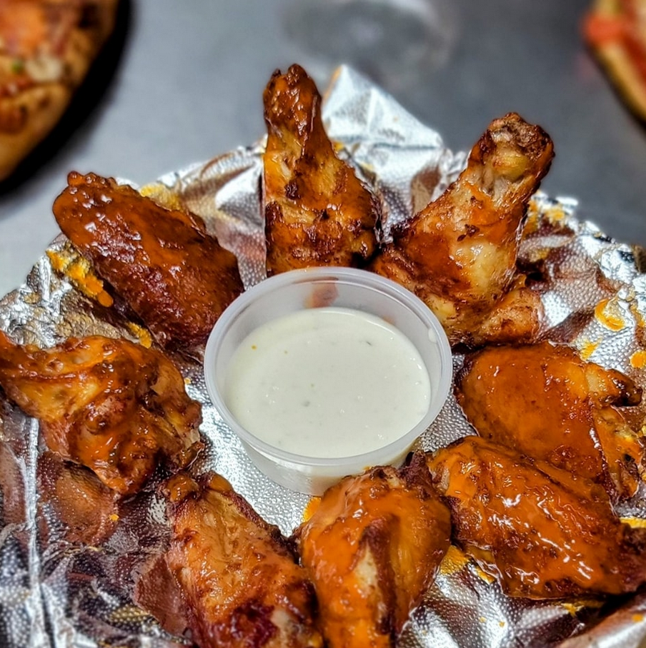 Chris Pizza Village Sango | 3383 US-41 ALT, Clarksville, TN 37043, USA | Phone: (931) 358-2345