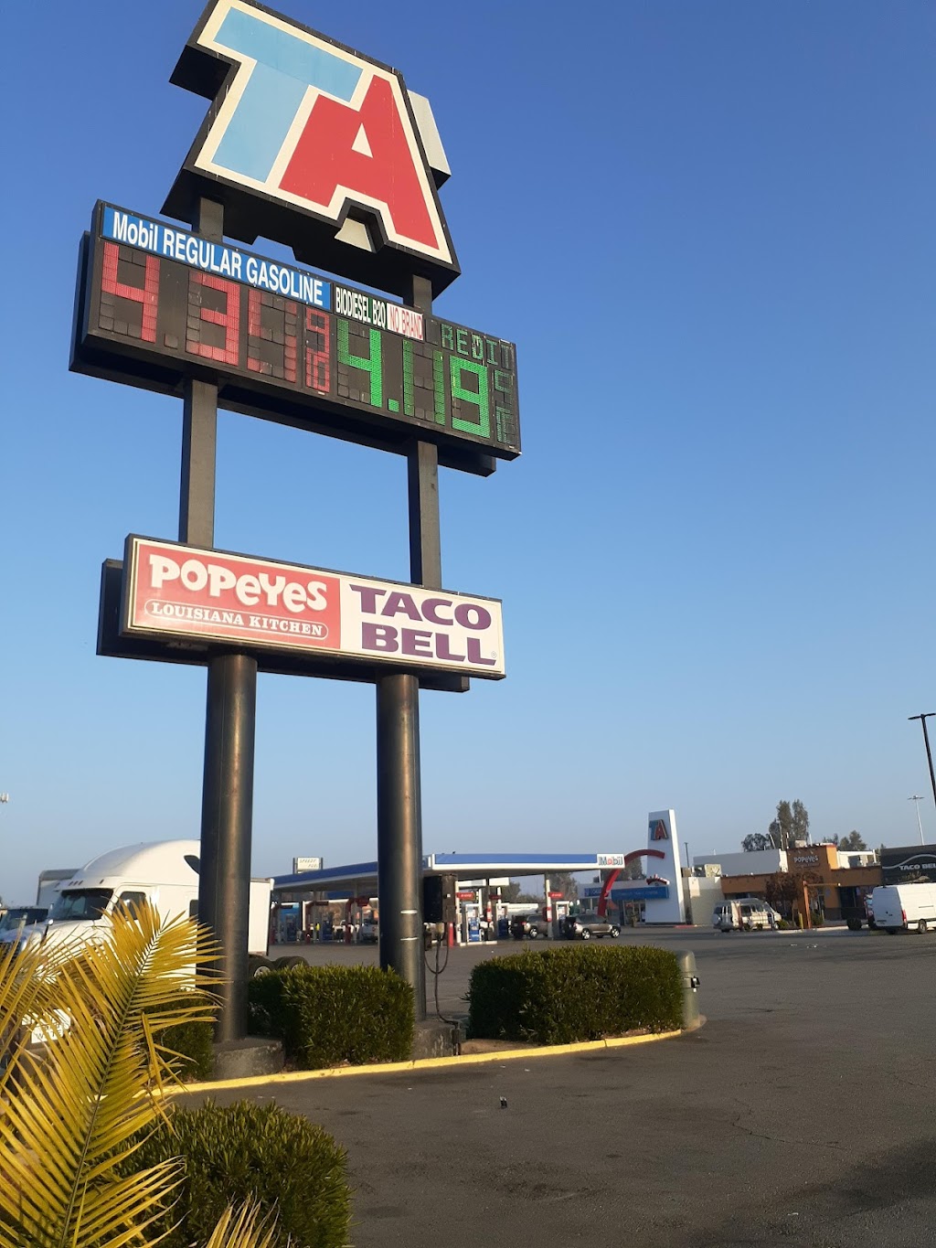 TA Travel Center | 27769 Lagoon Dr, Buttonwillow, CA 93206, USA | Phone: (661) 764-5266