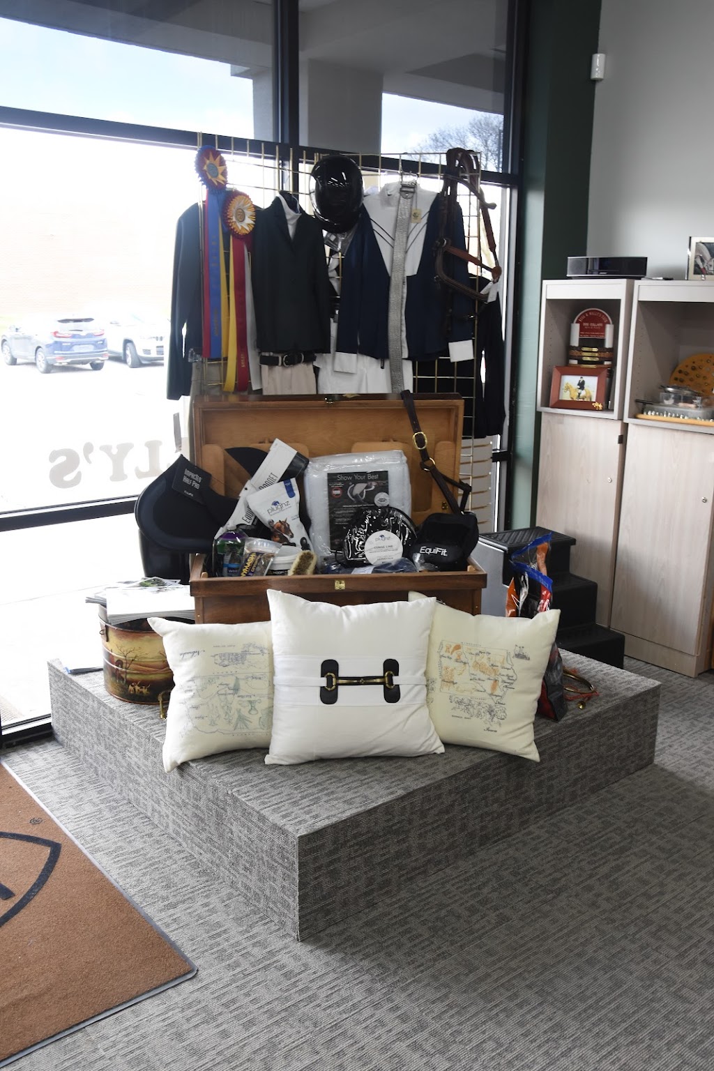 Regg & Wallys Tack & Saddlery | 2949 N 204th St STE 106, Elkhorn, NE 68022, USA | Phone: (402) 289-1175