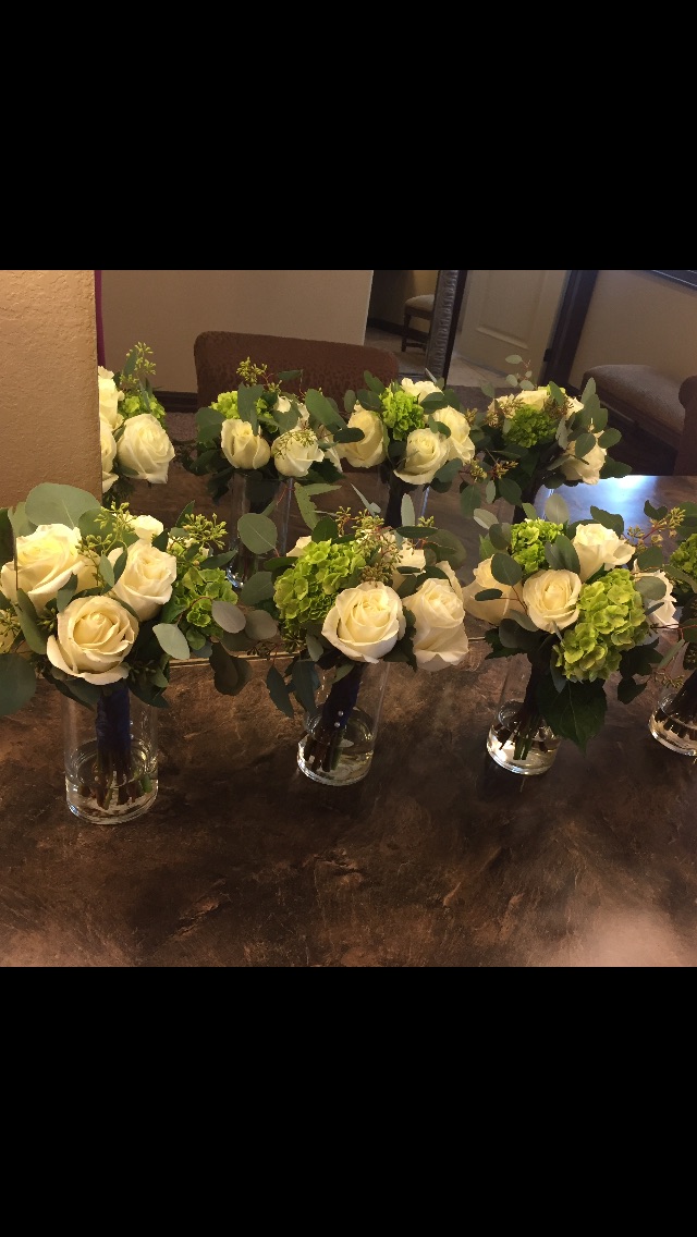 Serving Hands Weddings & Flowers | 2113 W Concord Cir N, Broken Arrow, OK 74012, USA | Phone: (918) 519-7818