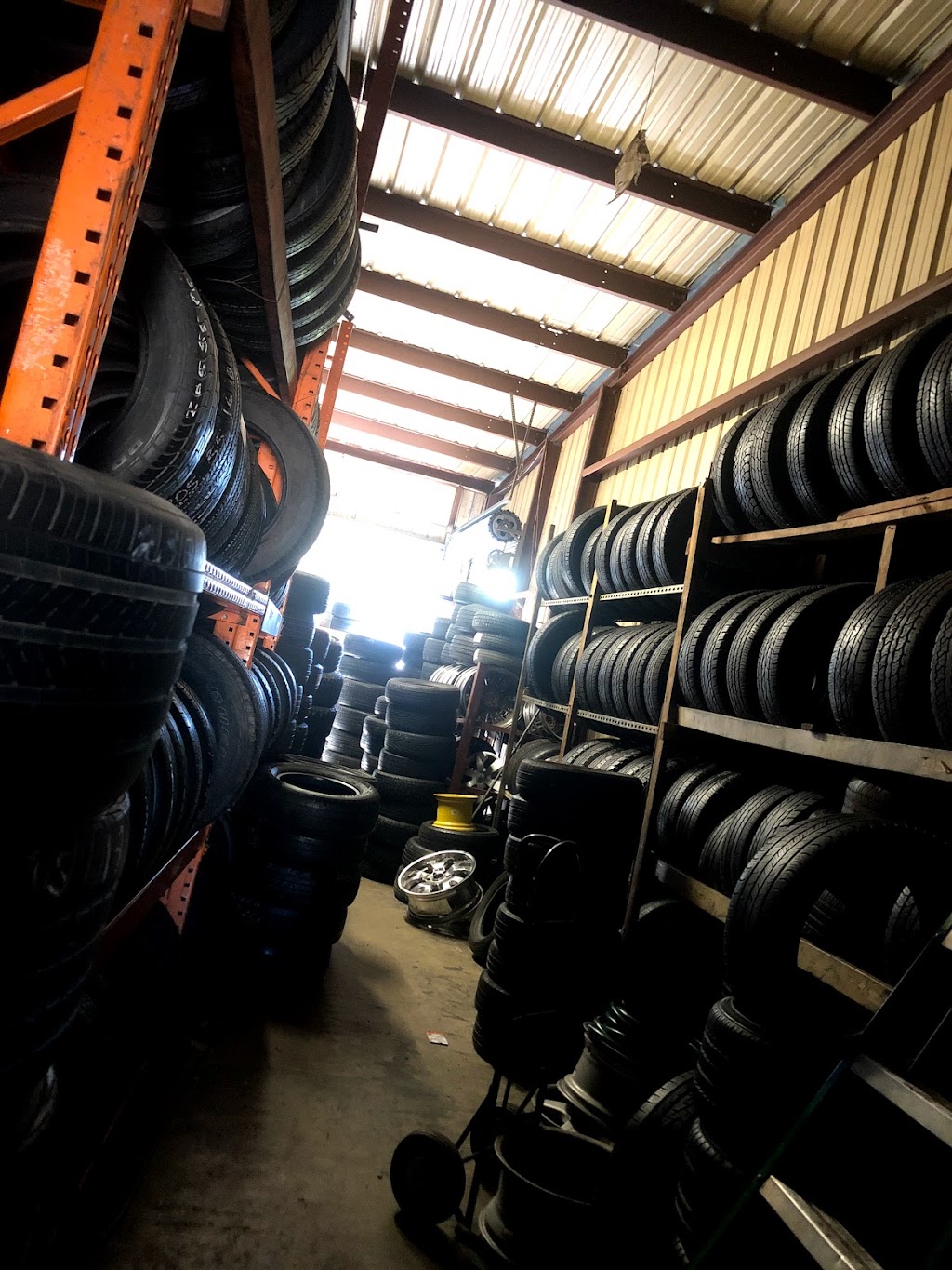 Medrano’s Tire Shop | 906 Aldine Bender Rd suite 100, Houston, TX 77032, USA | Phone: (281) 948-7981