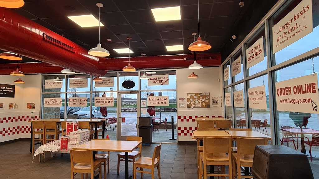 Five Guys | 2701 TX-121 Ste 100, Euless, TX 76039, USA | Phone: (817) 358-3558