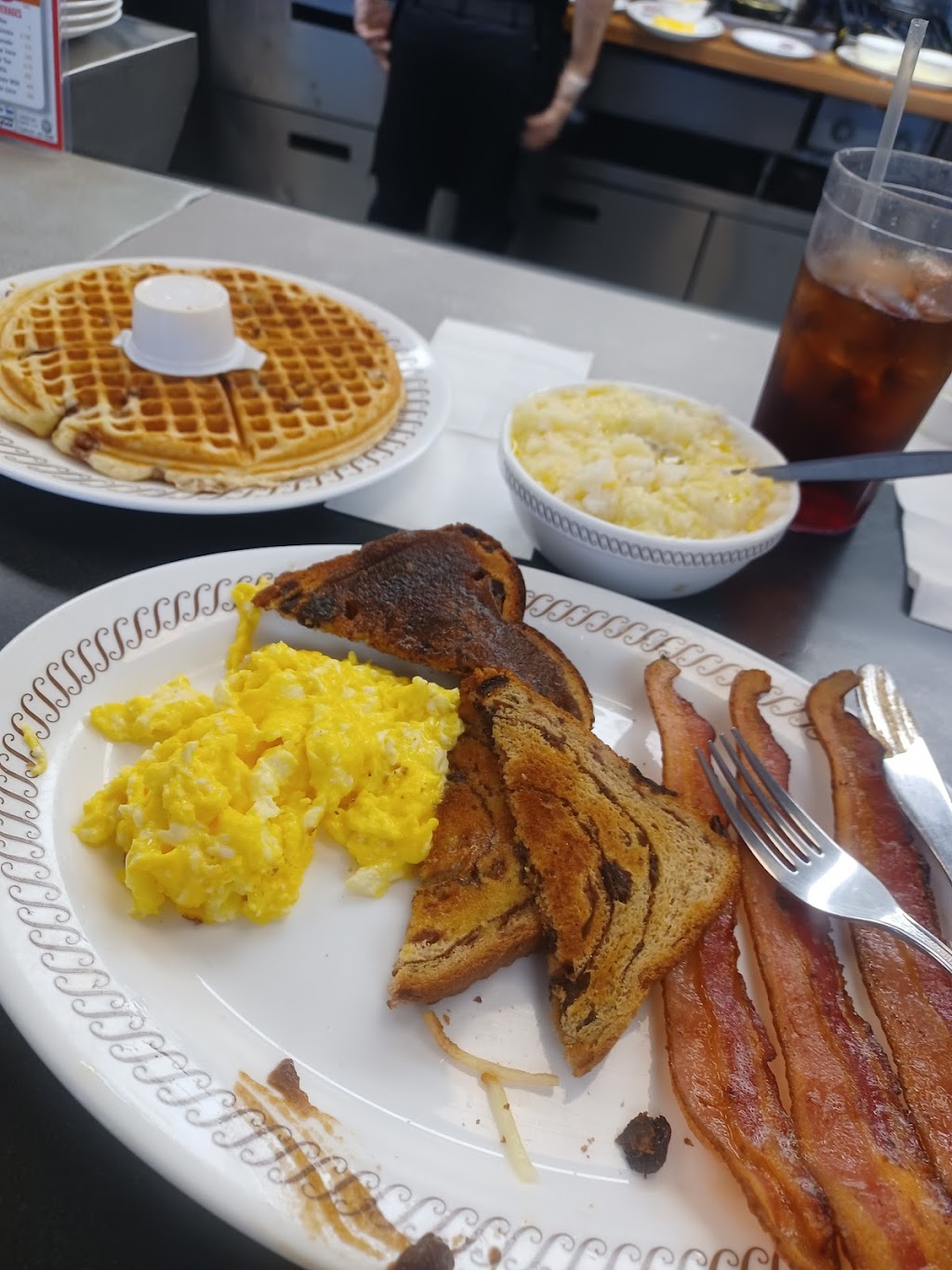 Waffle House | 805 West Ave, Cartersville, GA 30120, USA | Phone: (770) 387-2271