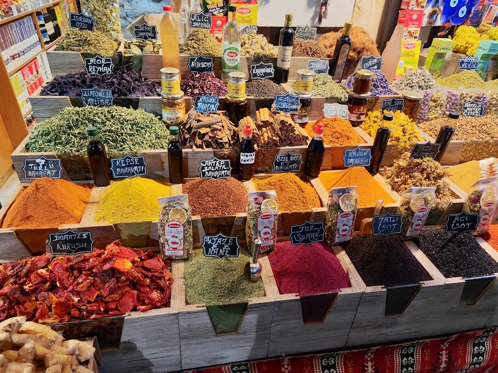 Coppersmith Bazaar | Boyacı, Eskici Çarşısı Sk., 27400 Şahinbey/Gaziantep, Türkiye | Phone: 0536 554 72 64