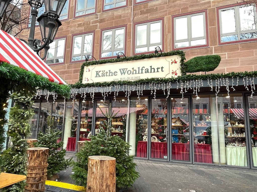 Käthe Wohlfahrt - Nürnberg | Plobenhofstraße 4, 90403 Nürnberg, Germany | Phone: 0800 4090150