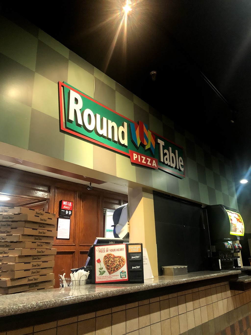 Round Table Pizza | 5250 Faculty Ave, Lakewood, CA 90712 | Phone: (562) 408-1914