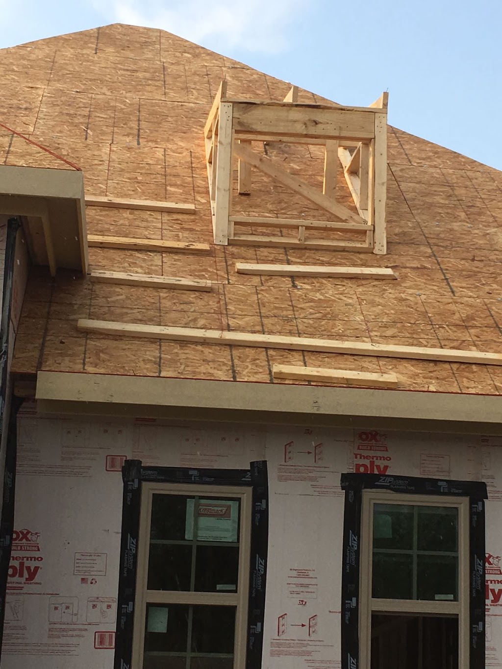 The Red Pponny Roofing Company | 1241 Castle Dr #74041, Garland, TX 75040, USA | Phone: (469) 209-3541