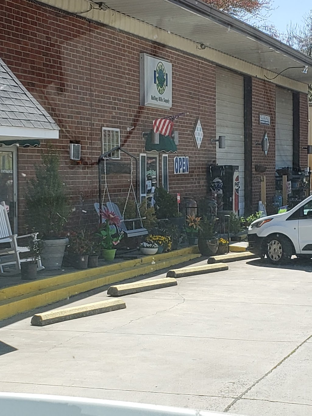 Rolling Hills Garden Center | 400 S Madison Blvd, Roxboro, NC 27573, USA | Phone: (336) 599-0385