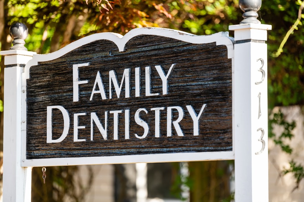 Zebulon Family Dentistry | 313 Hospital Rd, Zebulon, NC 27597 | Phone: (919) 269-9698