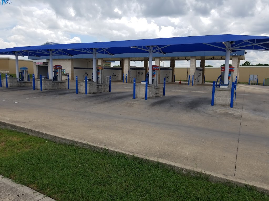 Double Diamond Car Wash | 1864 S Walnut Ave, New Braunfels, TX 78130, USA | Phone: (210) 535-6893