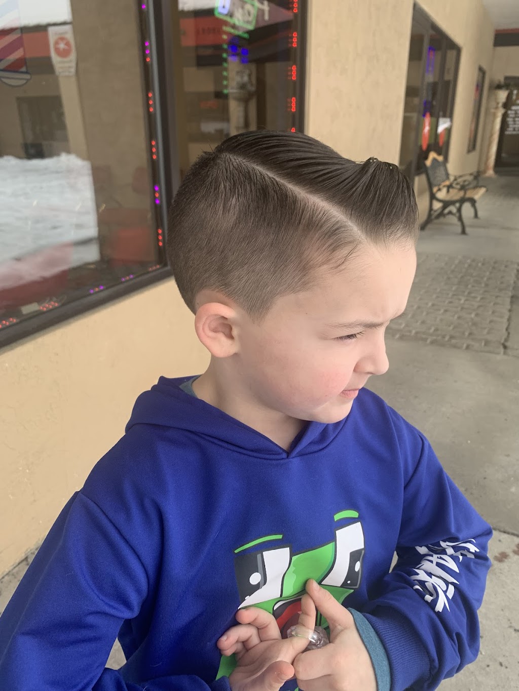 Ronnys barbershop | 12801 Old Glenn Hwy, Eagle River, AK 99577, USA | Phone: (907) 519-3503