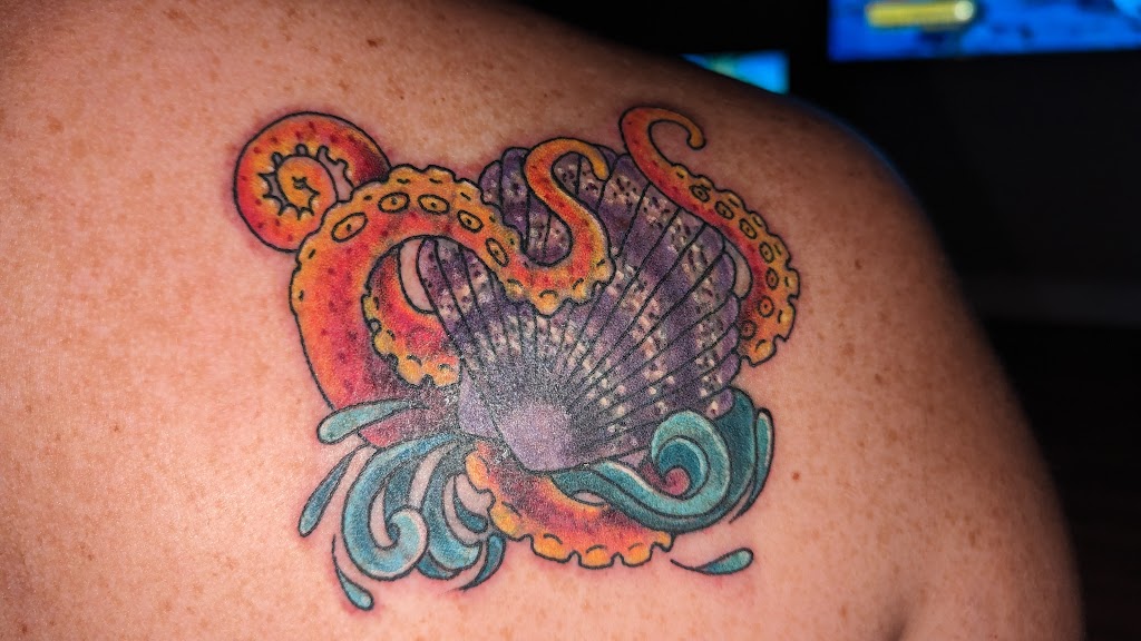 Electric Mermaid Tattoo | 8 N 2nd St, Fernandina Beach, FL 32034, USA | Phone: (904) 432-8306